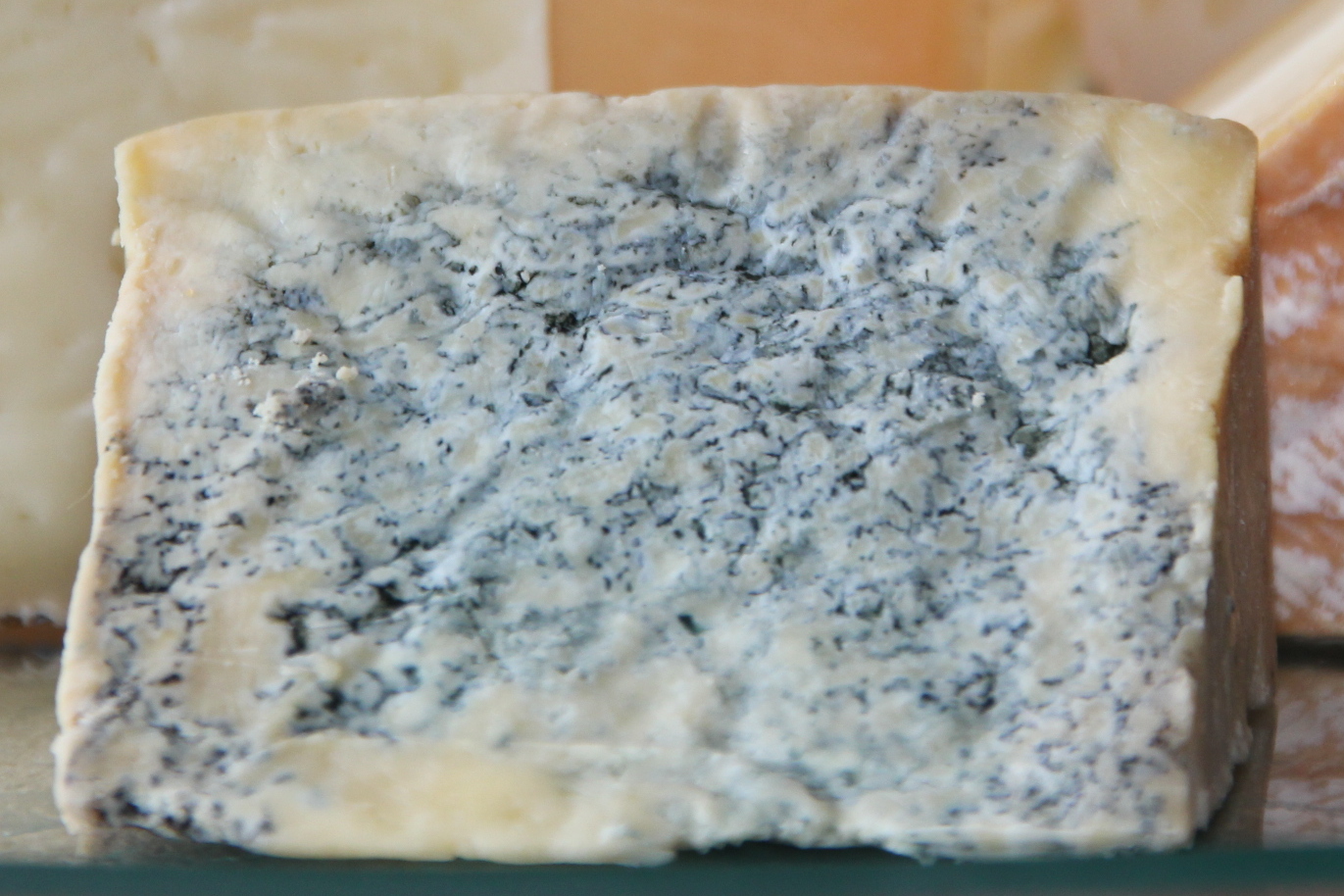 Queso Picón Bejes-Tresviso con vetas azules intensas